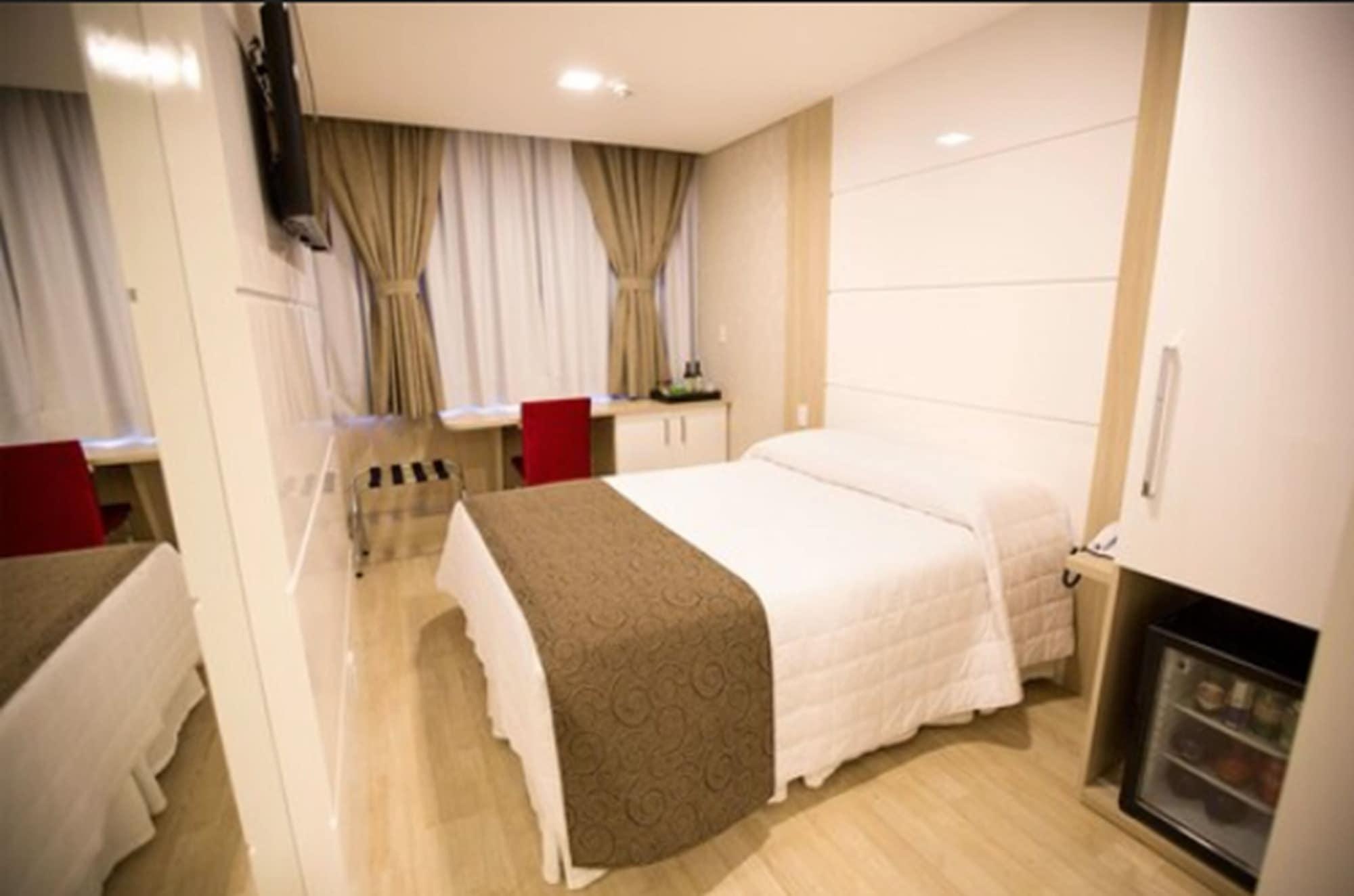 Holiday & Business Hotel - Em Frente Ao Centro De Eventos E Arena Conda Chapecó المظهر الخارجي الصورة
