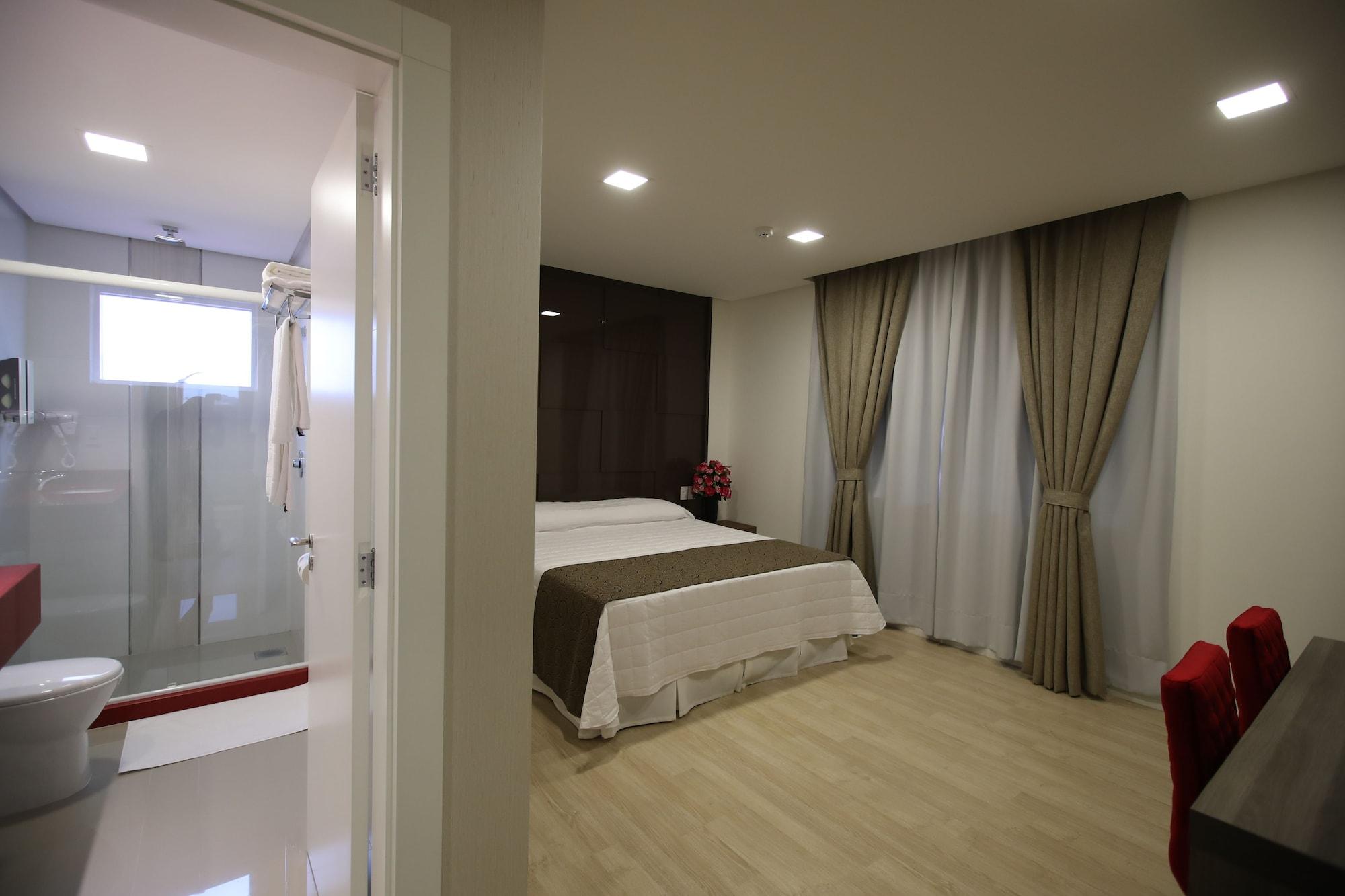 Holiday & Business Hotel - Em Frente Ao Centro De Eventos E Arena Conda Chapecó المظهر الخارجي الصورة