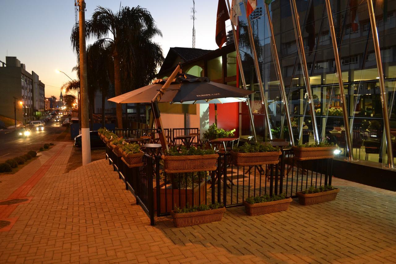 Holiday & Business Hotel - Em Frente Ao Centro De Eventos E Arena Conda Chapecó المظهر الخارجي الصورة